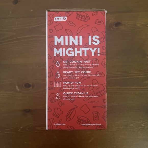 Brand New Dash Mini Waffle Maker: Non-Stick, 4 inch Cooking Surface, Silver‎ - Picture 3 of 6